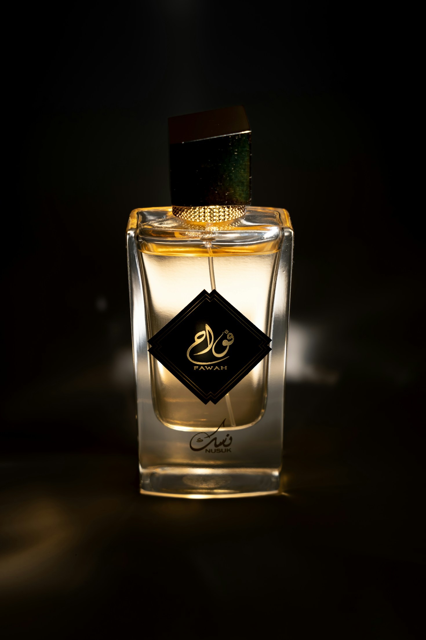 أفضل 10 عطور أصلية للرجال والنساء